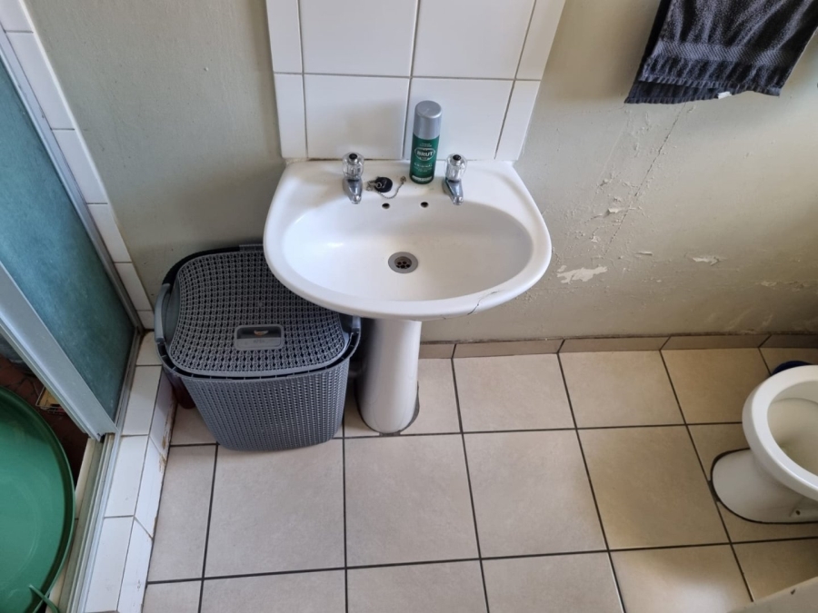 1 Bedroom Property for Sale in Willows Free State